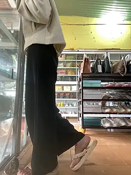 Snapshot of Rosa_998 chatting on January 28, 1:18 am Rosa 998 online show from January 28, 1:18 am