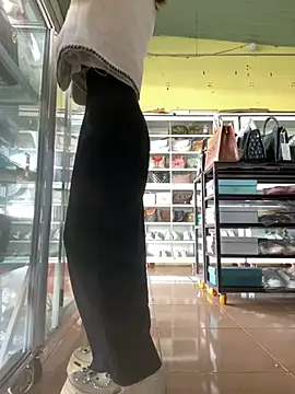 Snapshot of Rosa_998 chatting on February 13, 1:19 am Rosa 998 online show from February 13, 1:19 am