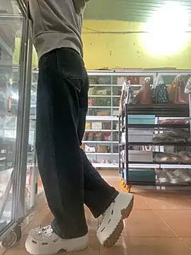 Snapshot of Rosa_998 chatting on February 23, 1:02 am Rosa 998 online show from February 23, 1:02 am