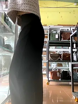 Snapshot of Rosa_998 chatting on October 28, 1:20 am Rosa 998 online show from October 28, 1:20 am