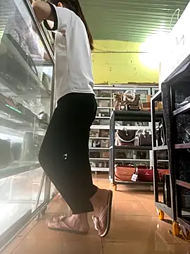 Snapshot of Rosa_998 chatting on November 17, 1:44 am Rosa 998 online show from November 17, 1:44 am