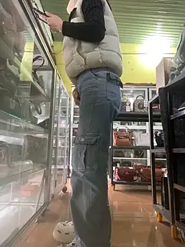 Snapshot of Rosa_998 chatting on November 21, 12:21 am Rosa 998 online show from November 21, 12:21 am