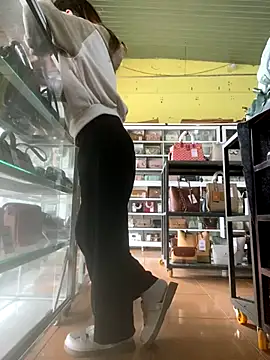 Snapshot of Rosa_998 chatting on December 3, 12:40 am Rosa 998 online show from December 3, 12:40 am