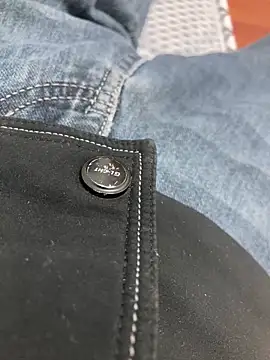 Snapshot of Beijing2000 chatting on December 5, 11:52 am Beijing2000 online show from December 5, 11:52 am