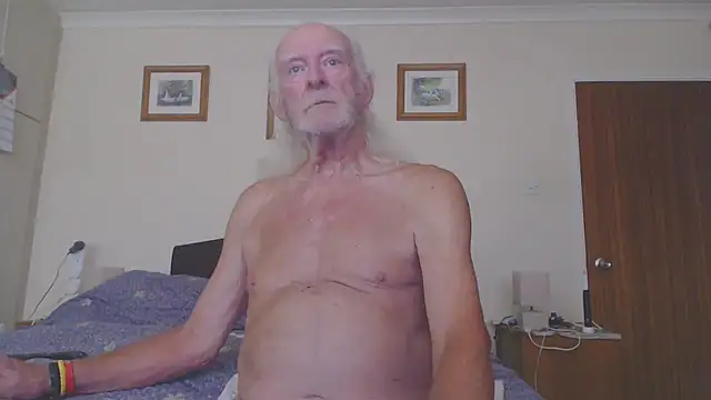 Snapshot of WaverlyKernow chatting on June 27, 9:14 am WaverlyKernow online show from June 27, 9:14 am