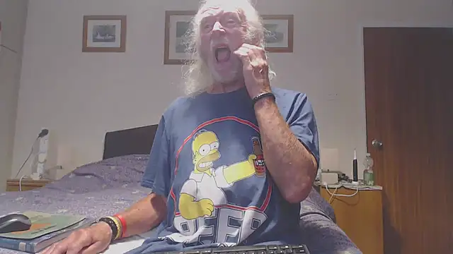 Snapshot of WaverlyKernow chatting on July 2, 12:22 pm WaverlyKernow online show from July 2, 12:22 pm