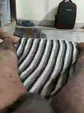 Snapshot of TeluguBoyAbhi chatting on December 17, 12:54 pm TeluguBoyAbhi online show from December 17, 12:54 pm