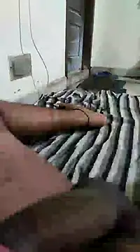 Snapshot of TeluguBoyAbhi chatting on December 21, 12:27 pm TeluguBoyAbhi online show from December 21, 12:27 pm