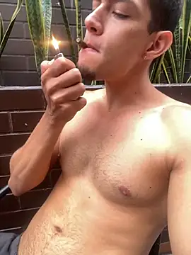 Snapshot of ElianFoxter chatting on October 15, 9:37 pm ElianFoxter online show from October 15, 9:37 pm