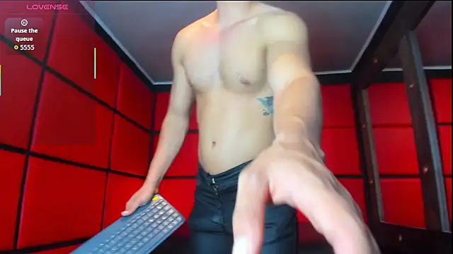 ElianFoxter online show from July 14, 11:10 pm
