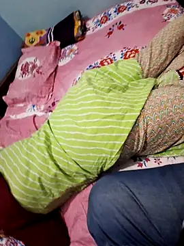 Snapshot of Crezy-Queen01 chatting on October 8, 7:39 am Crezy-Queen01 online show from October 8, 7:39 am