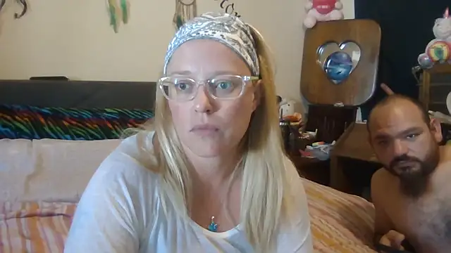 Snapshot of Toybox13_Pika chatting on October 9, 6:50 pm Toybox13 Pika online show from October 9, 6:50 pm