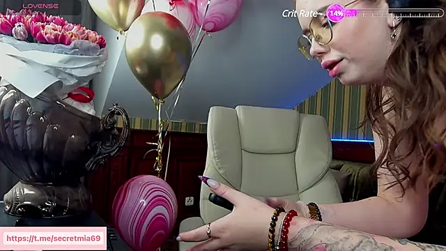 Snapshot of SecretDesireMe chatting on February 15, 10:22 am SecretDesireMe online show from February 15, 10:22 am