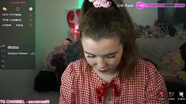 Snapshot of SecretDesireMe chatting on October 4, 9:35 pm SecretDesireMe online show from October 4, 9:35 pm