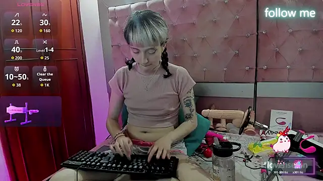 neeko princes online show from November 14, 12:15 pm