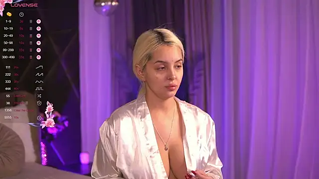 VictoriaMorrone online show from March 8, 4:34 am