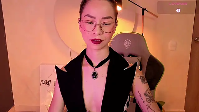 rosse 98  online show from May 1, 2:10 pm