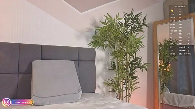 Snapshot of missatenea chatting on November 1, 2:52 pm missatenea online show from November 1, 2:52 pm