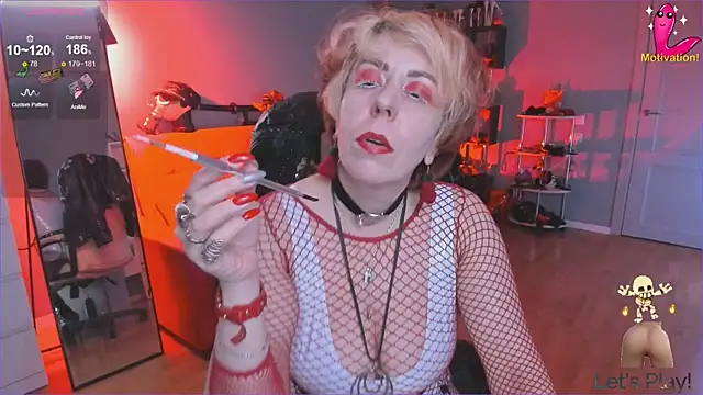 Snapshot of GinaMiracle chatting on December 15, 4:50 am GinaMiracle online show from December 15, 4:50 am