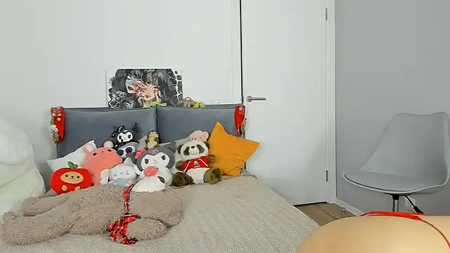 Snapshot of dolly_ll chatting on February 7, 1:32 pm dolly ll online show from February 7, 1:32 pm