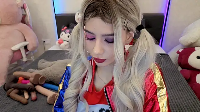 Snapshot of dolly_ll chatting on November 28, 1:25 pm dolly ll online show from November 28, 1:25 pm