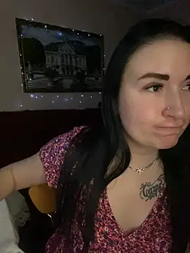 Snapshot of Roxana_Bell chatting on December 23, 10:01 pm Roxana Bell online show from December 23, 10:01 pm