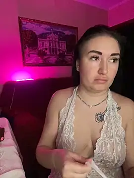 Snapshot of Roxana_Bell chatting on January 31, 2:07 pm Roxana Bell online show from January 31, 2:07 pm