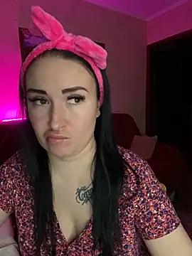 Snapshot of Roxana_Bell chatting on February 25, 3:27 pm Roxana Bell online show from February 25, 3:27 pm