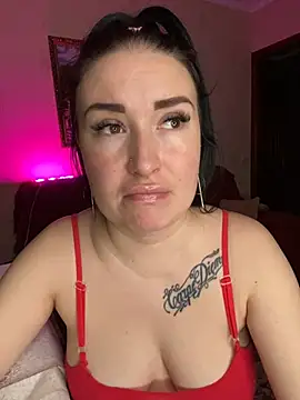 Snapshot of Roxana_Bell chatting on February 28, 7:14 pm Roxana Bell online show from February 28, 7:14 pm