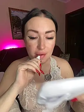 Snapshot of Roxana_Bell chatting on March 13, 8:11 pm Roxana Bell online show from March 13, 8:11 pm