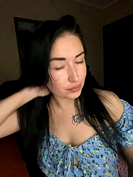 Snapshot of Roxana_Bell chatting on November 10, 7:02 pm Roxana Bell online show from November 10, 7:02 pm