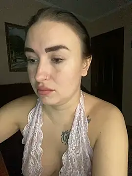 Snapshot of Roxana_Bell chatting on February 11, 7:19 pm Roxana Bell online show from February 11, 7:19 pm