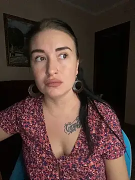 Snapshot of Roxana_Bell chatting on February 26, 4:50 pm Roxana Bell online show from February 26, 4:50 pm