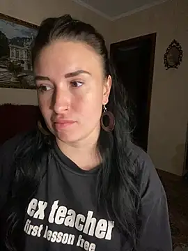 Snapshot of Roxana_Bell chatting on June 7, 7:39 pm Roxana Bell online show from June 7, 7:39 pm
