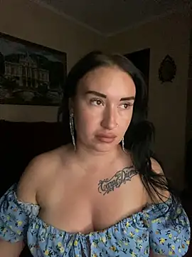 Snapshot of Roxana_Bell chatting on June 9, 7:14 pm Roxana Bell online show from June 9, 7:14 pm