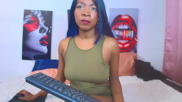 Snapshot of lexy_thomsom chatting on December 16, 4:28 am lexy thomsom online show from December 16, 4:28 am