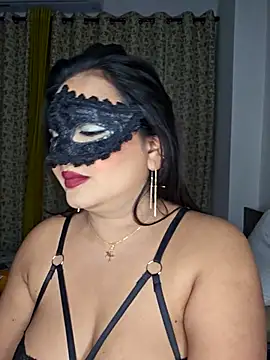 Snapshot of Blossam_07 chatting on December 17, 2:23 pm Blossam 07 online show from December 17, 2:23 pm