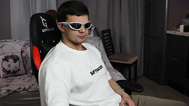 danielkraigforu online show from January 28, 7:21 pm