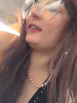 Snapshot of urpuppymoon chatting on March 4, 10:16 pm urpuppymoon online show from March 4, 10:16 pm