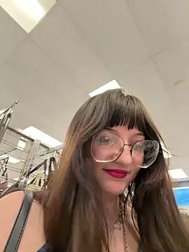 Snapshot of urpuppymoon chatting on March 10, 6:35 pm urpuppymoon online show from March 10, 6:35 pm