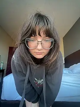 urpuppymoon online show from May 11, 2:23 pm