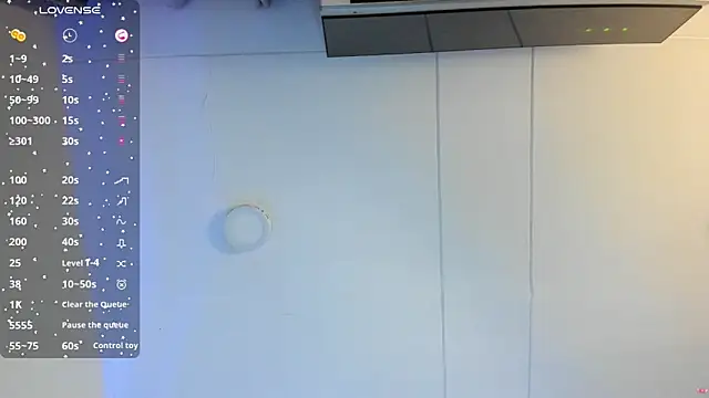 Snapshot of liily_moore chatting on February 22, 9:12 am liily moore online show from February 22, 9:12 am