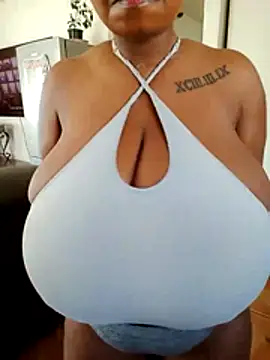 Snapshot of BOOBYXX99 chatting on July 30, 9:08 am BOOBYXX99 online show from July 30, 9:08 am