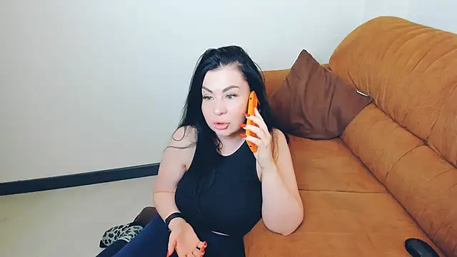 Snapshot of LayaFlow chatting on February 5, 9:47 am LayaFlow online show from February 5, 9:47 am