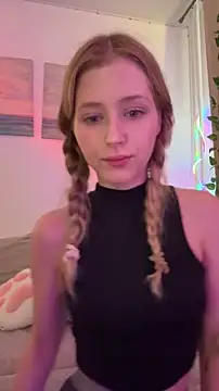 Snapshot of LunaRase chatting on October 27, 11:03 am LunaRase online show from October 27, 11:03 am