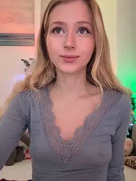 Snapshot of LunaRase chatting on December 20, 10:22 am LunaRase online show from December 20, 10:22 am