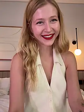 Snapshot of LunaRase chatting on January 16, 4:49 am LunaRase online show from January 16, 4:49 am