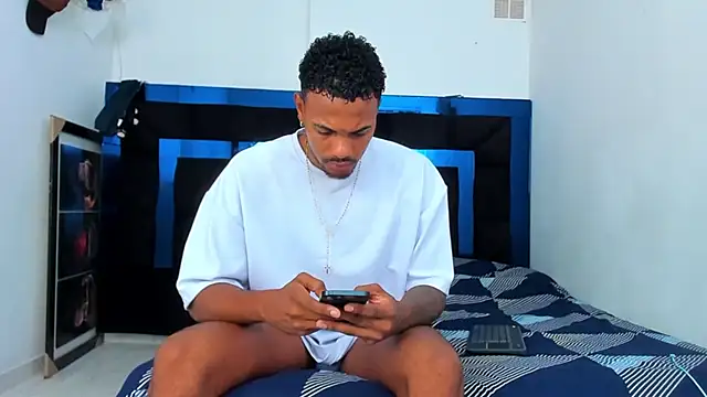 Snapshot of TysonWalkers chatting on November 21, 2:16 pm TysonWalkers online show from November 21, 2:16 pm