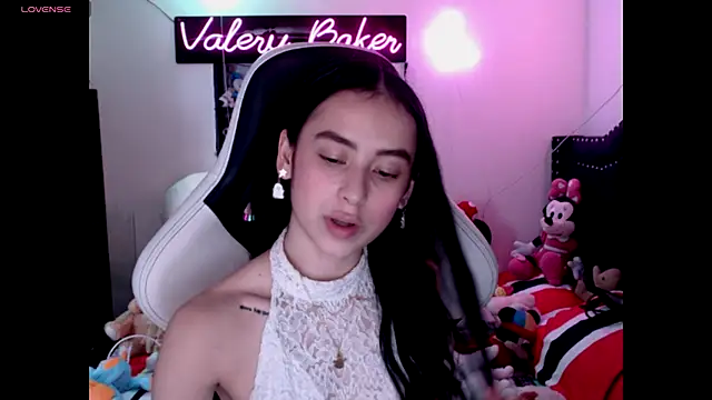Snapshot of ValeryBaker_ chatting on October 24, 2:13 pm ValeryBaker online show from October 24, 2:13 pm