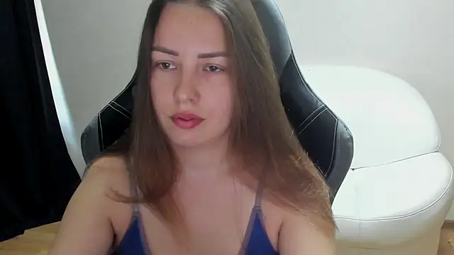 Snapshot of Mia_shy1 chatting on June 23, 4:32 am Mia shy1 online show from June 23, 4:32 am